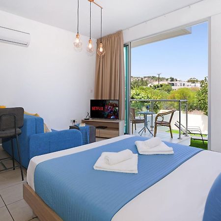 Meryl - Coralli Beachfront Apartment Protaras Ngoại thất bức ảnh
