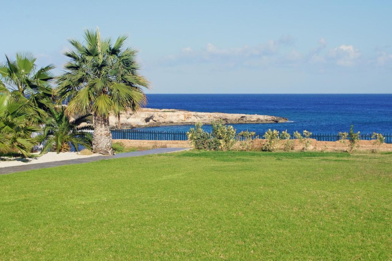 Meryl - Coralli Beachfront Apartment Protaras Ngoại thất bức ảnh