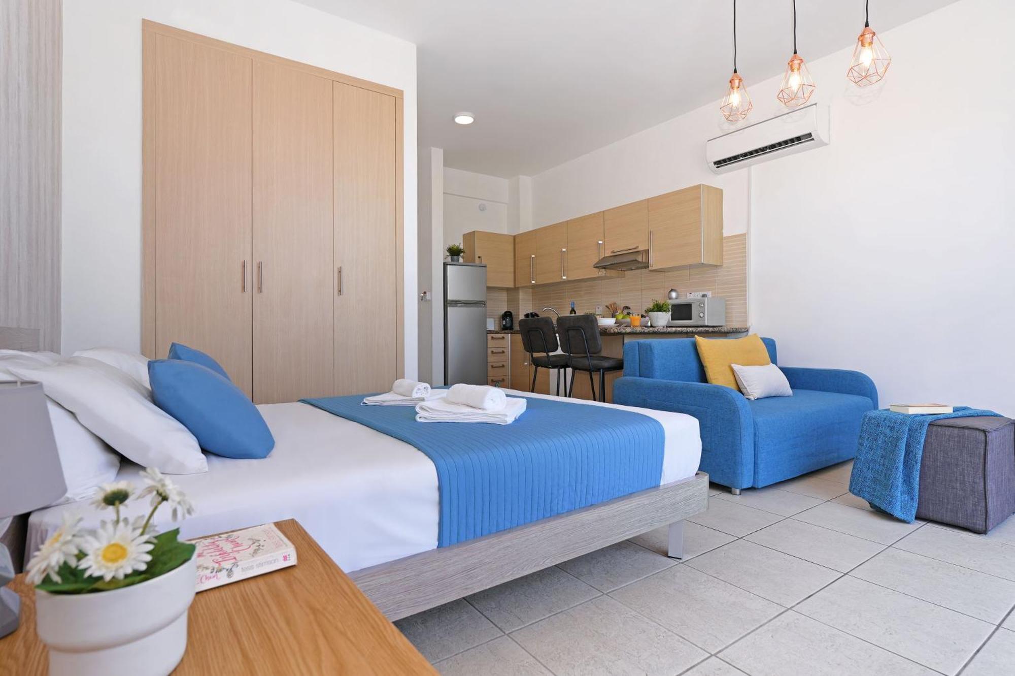 Meryl - Coralli Beachfront Apartment Protaras Ngoại thất bức ảnh