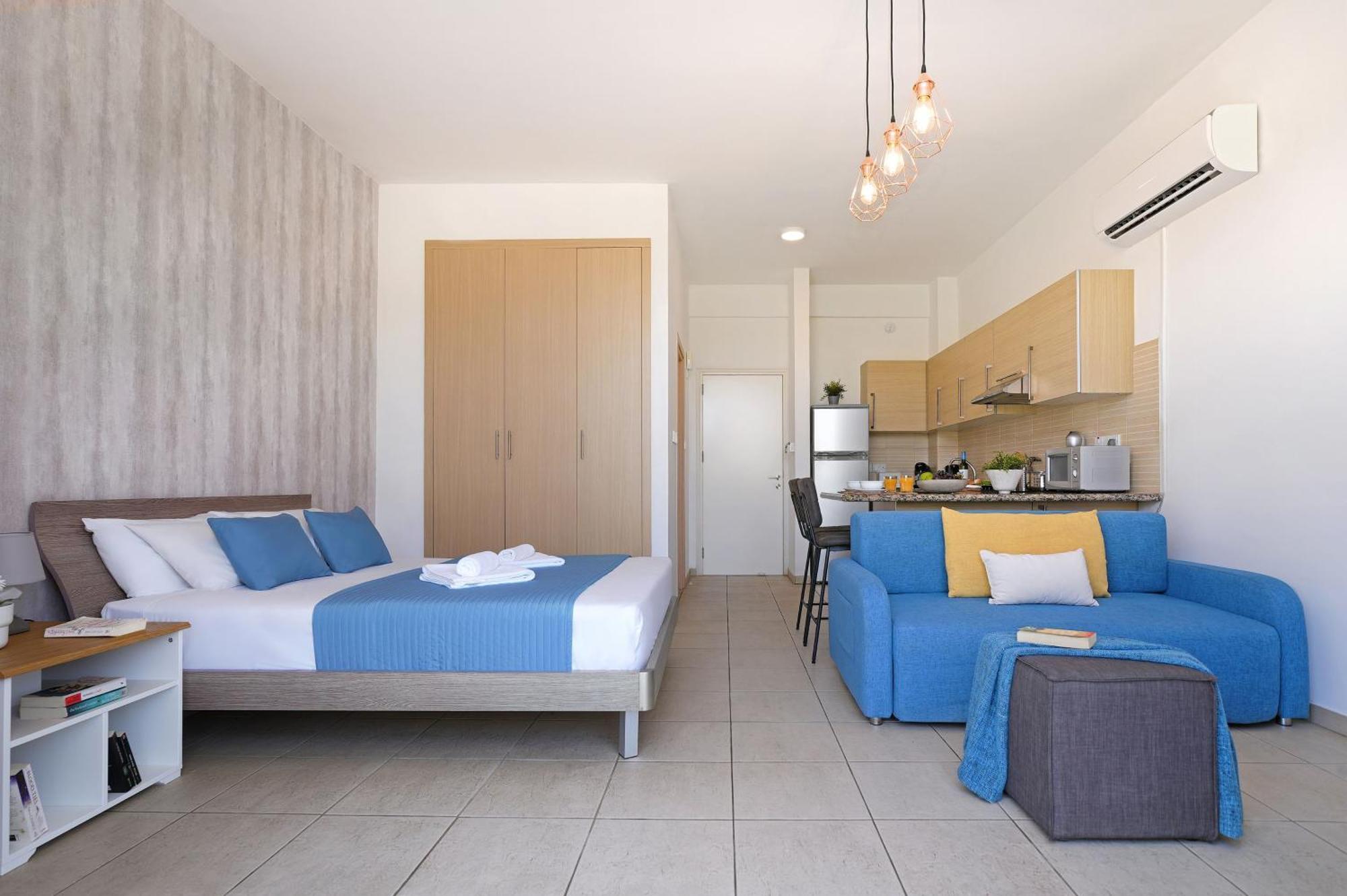 Meryl - Coralli Beachfront Apartment Protaras Ngoại thất bức ảnh