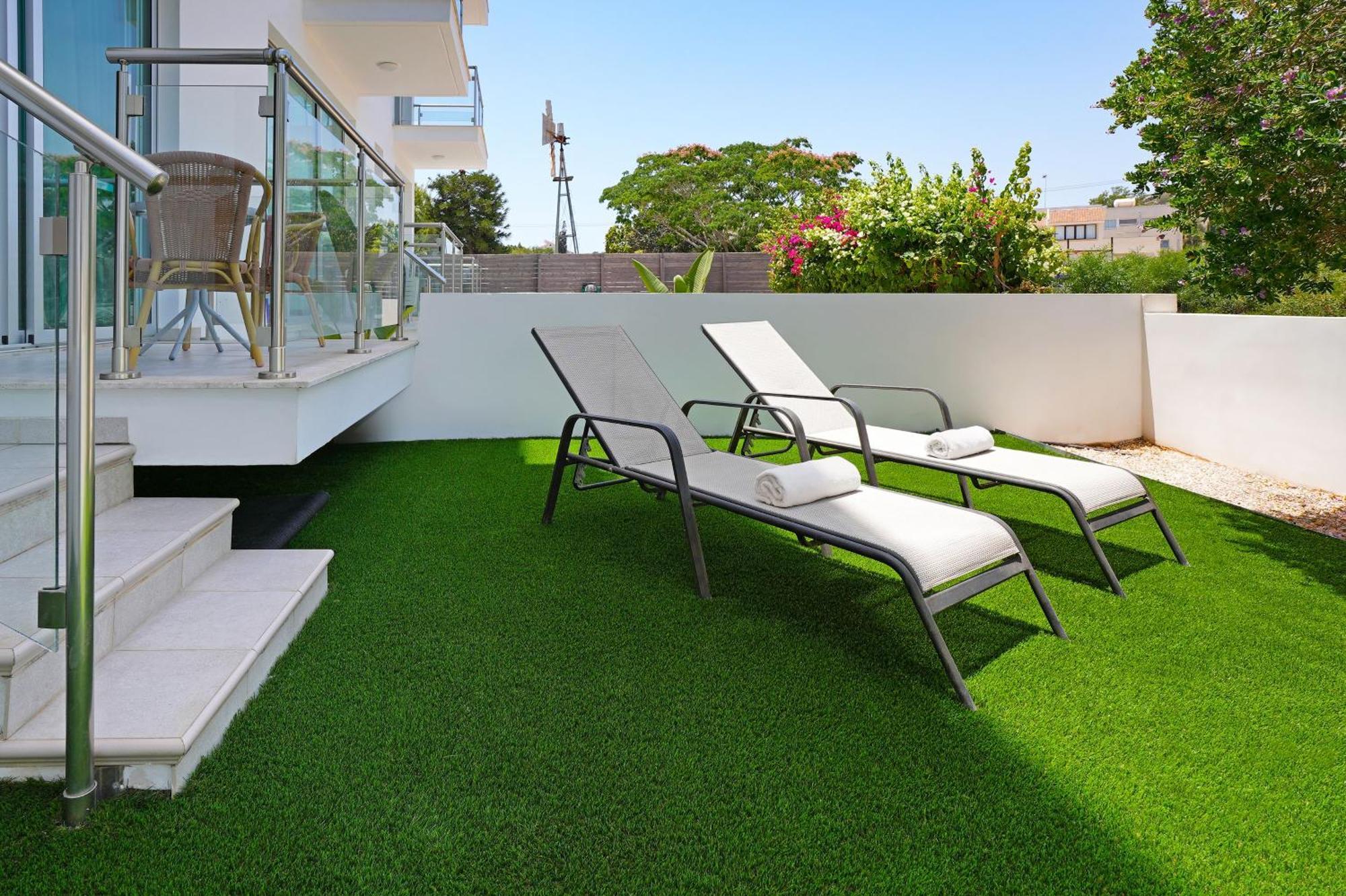 Meryl - Coralli Beachfront Apartment Protaras Ngoại thất bức ảnh
