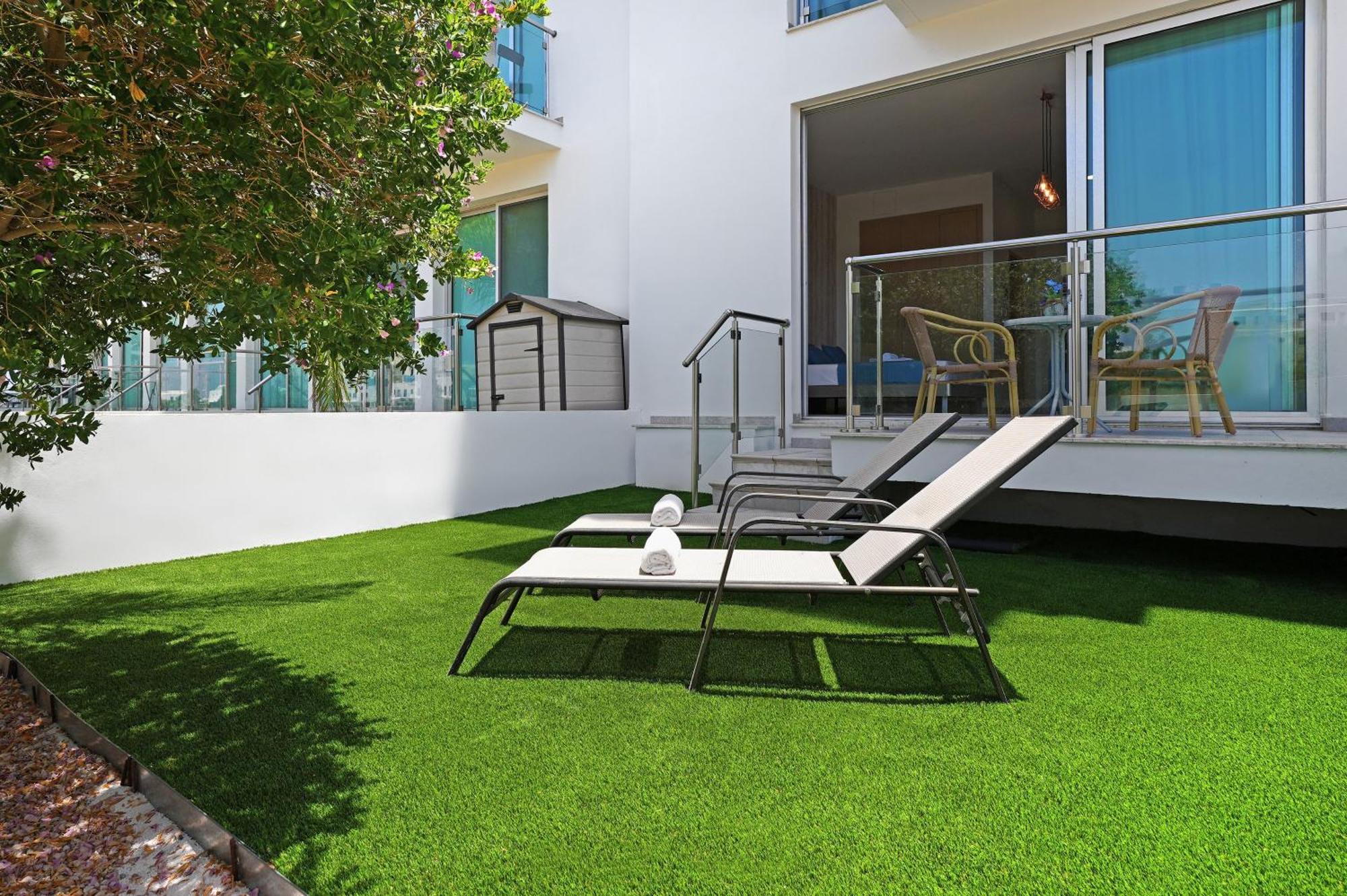Meryl - Coralli Beachfront Apartment Protaras Ngoại thất bức ảnh